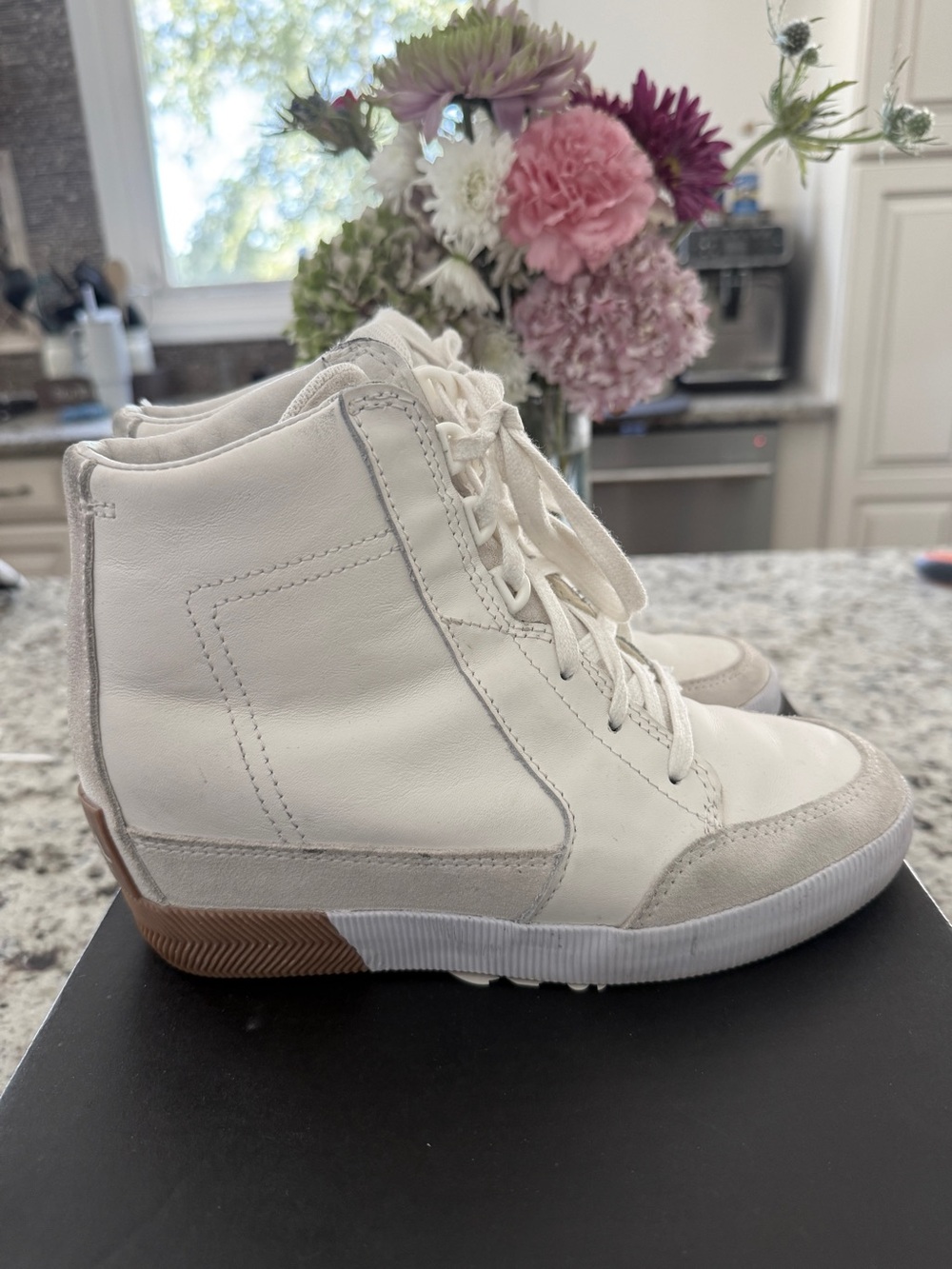 Sorel Women's Out 'N About Wedges 
Sz 7